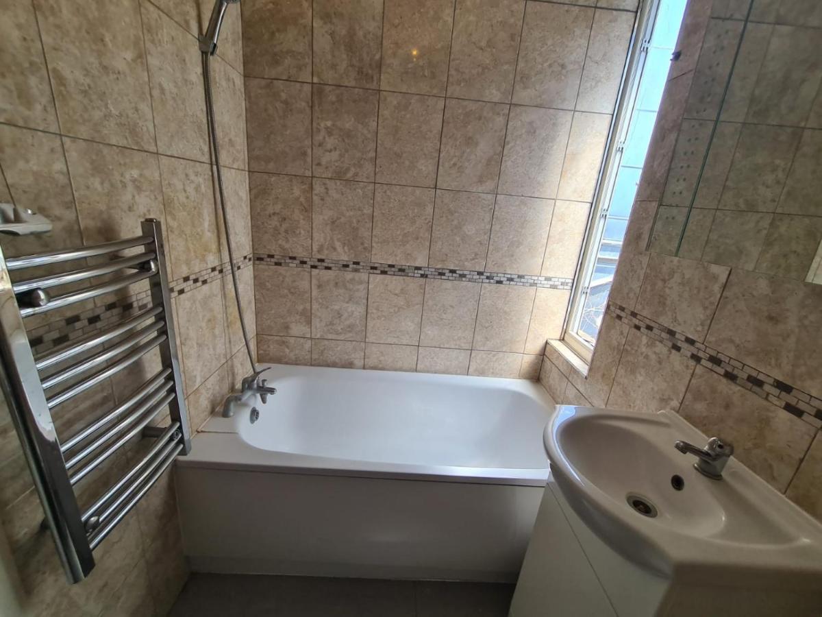 "Bright & Spacious" 3 Bedroom Flat By Kings Cross, St Pancras Station!!!!64 London Eksteriør bilde