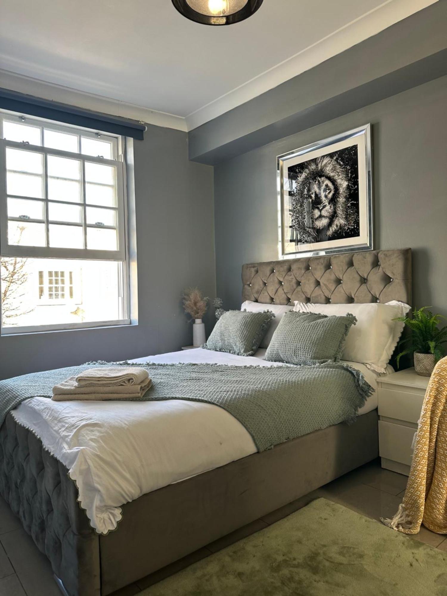 "Bright & Spacious" 3 Bedroom Flat By Kings Cross, St Pancras Station!!!!64 London Eksteriør bilde