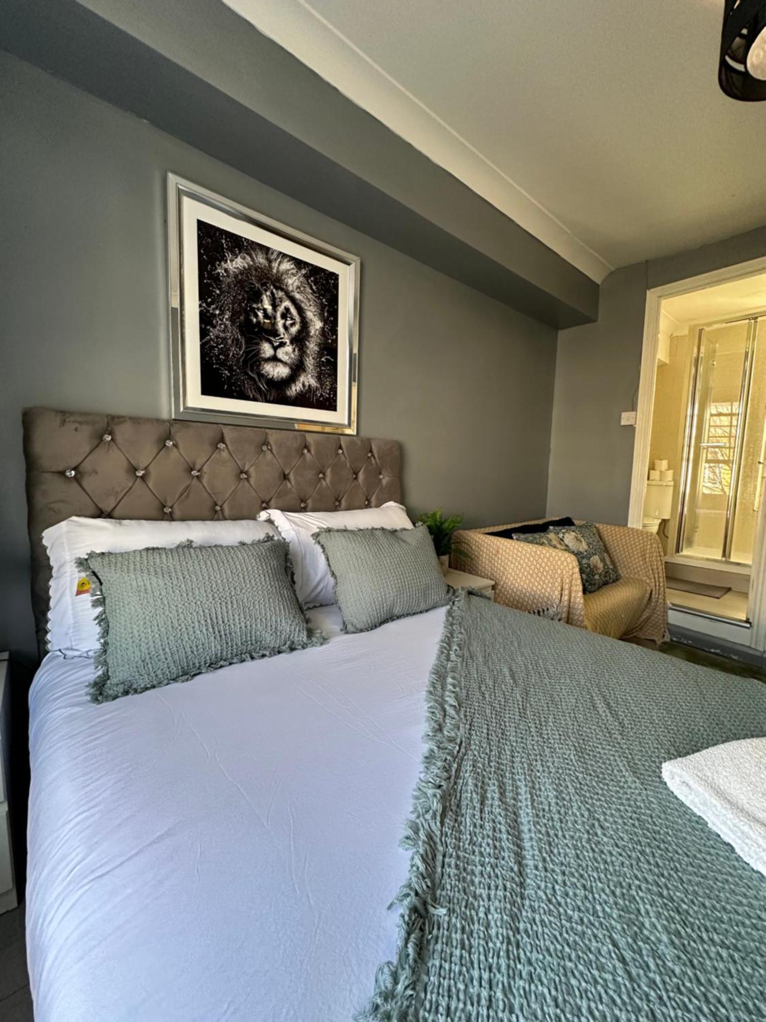 "Bright & Spacious" 3 Bedroom Flat By Kings Cross, St Pancras Station!!!!64 London Eksteriør bilde